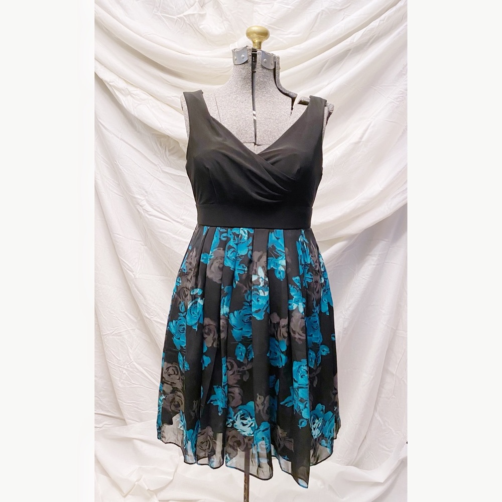 White House Black Market Sleeveless Dress